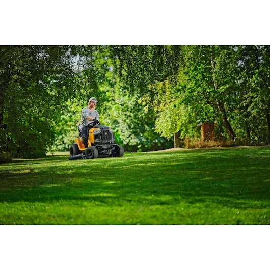 Lawn & Garden Tractors