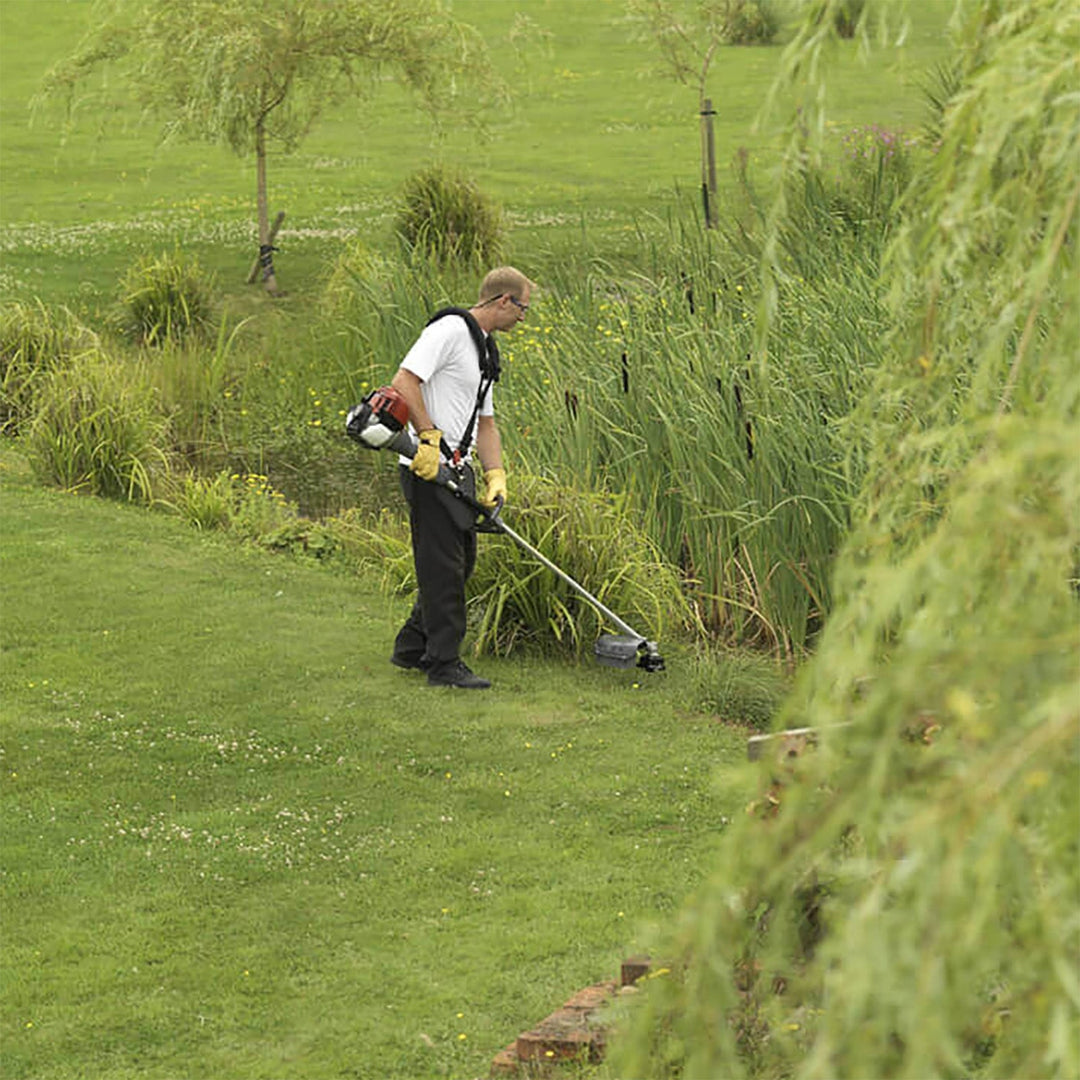 Honda UMK 425 LE petrol brushcutter
