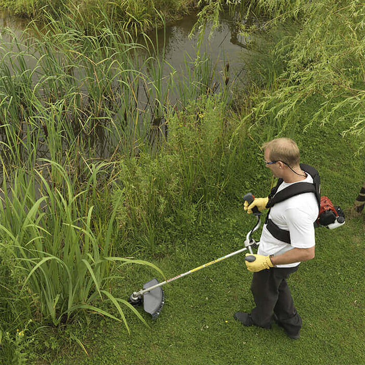 Honda UMK 425 UE petrol brushcutter