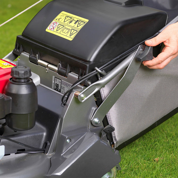 Honda HRD 536 QX professional rear roller petrol lawn mower