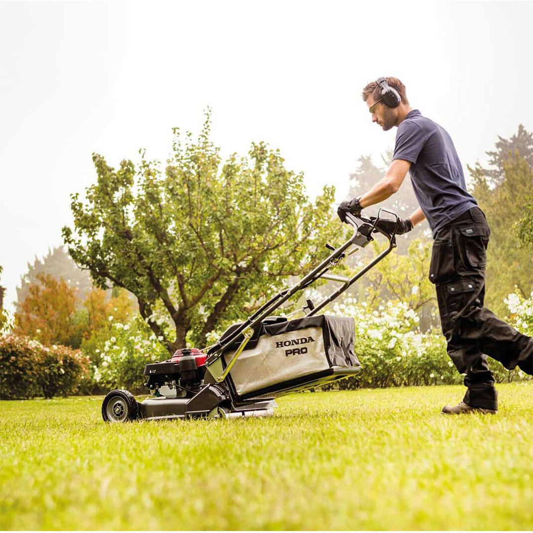 Honda HRH 536 QX professional rear roller petrol lawn mower