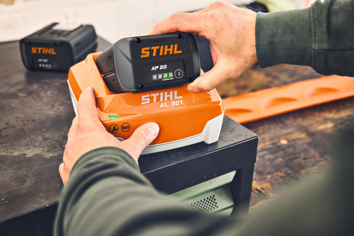 STIHL AP 20 Battery in use