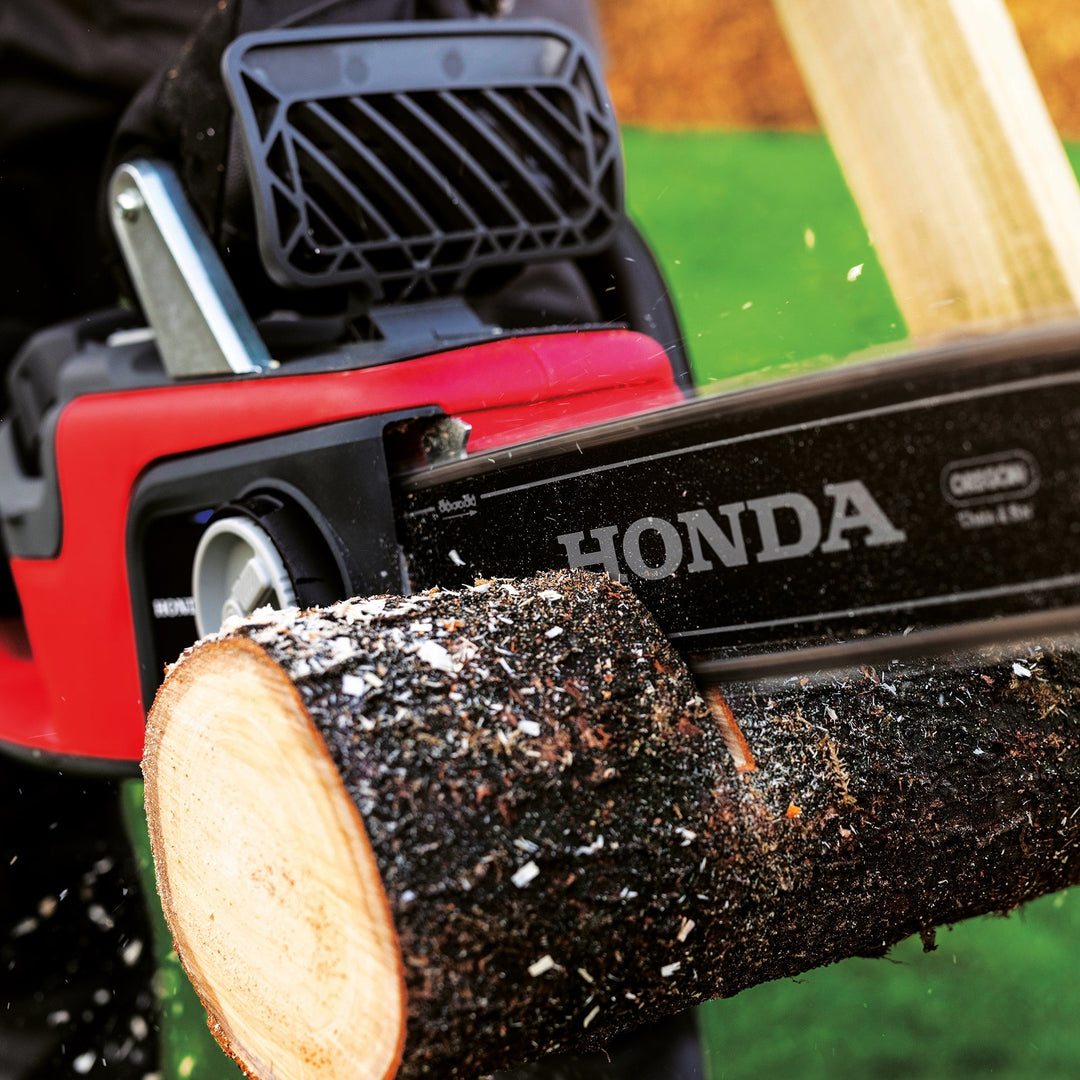Honda 36V cordless chainsaw 35cm