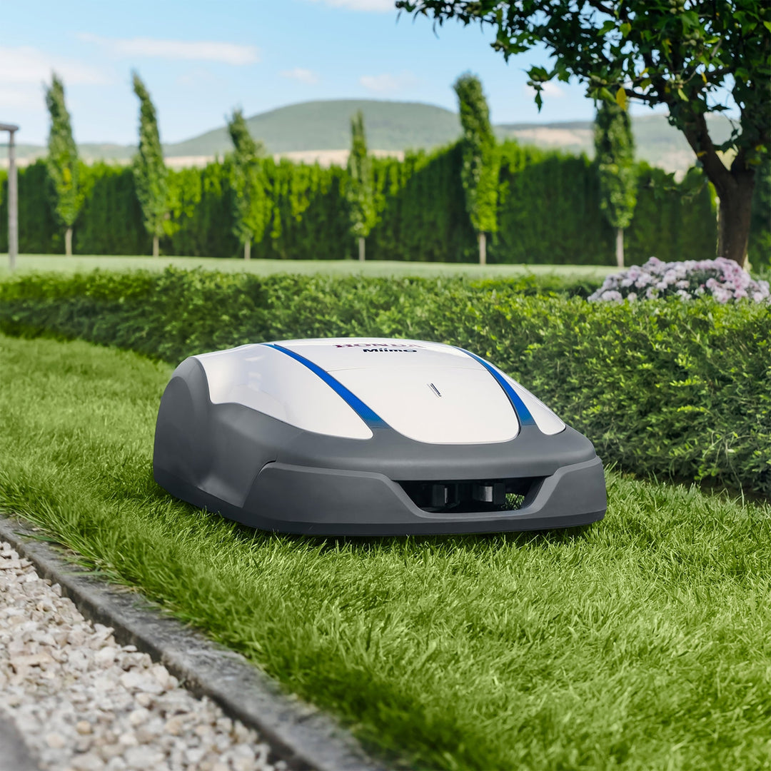 Honda Miimo 4000 Live robotic lawnmower bundle