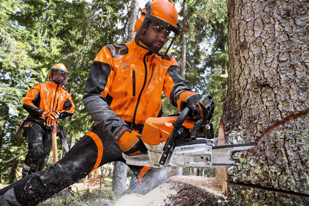 Stihl MS 462 C-M petrol chainsaw detail