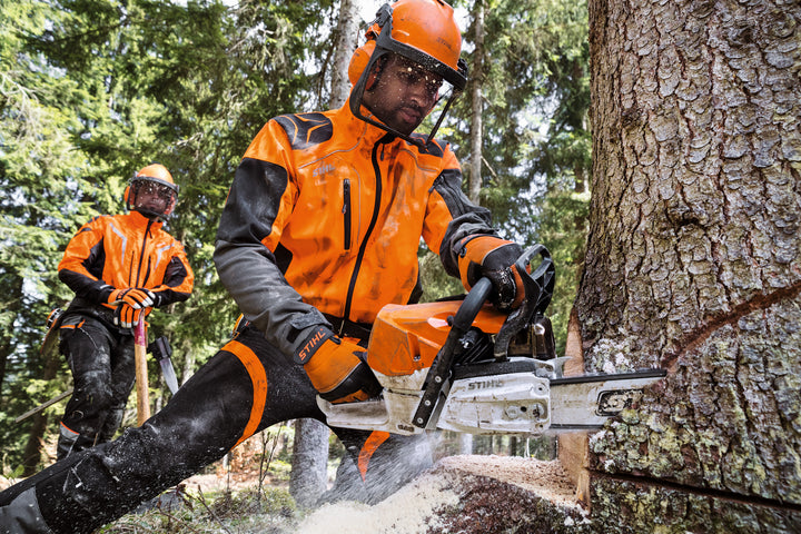 Stihl MS 462 C-M petrol chainsaw detail