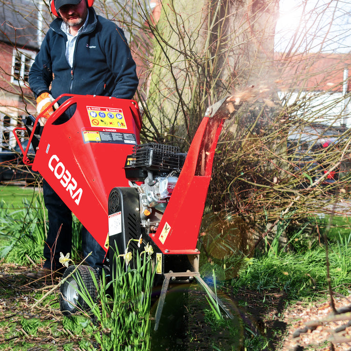 Cobra CHIP650L chipping branches