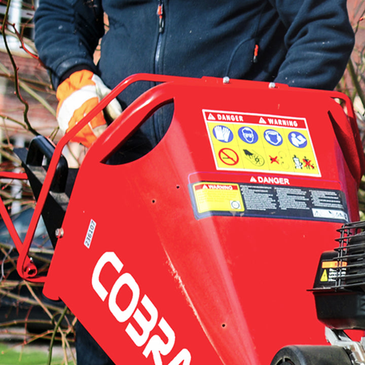 Cobra CHIP650LE feed hopper