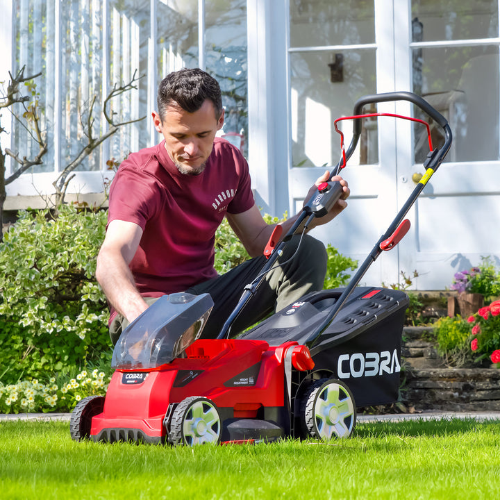 Cobra MX3440VX in use