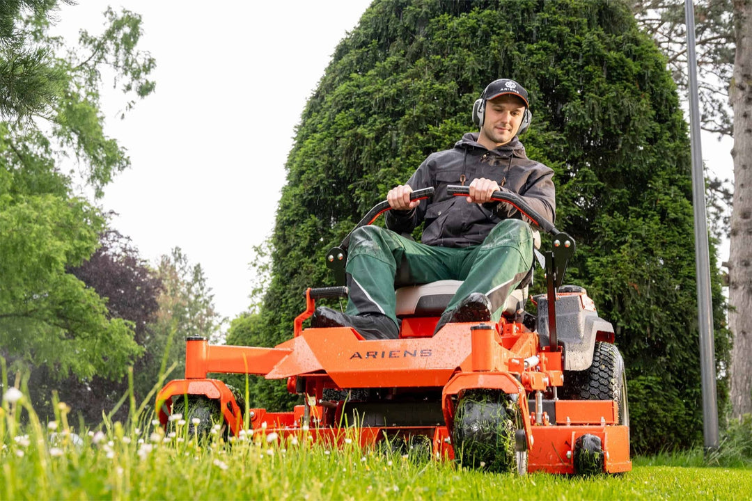 Ariens Apex 48 122cm (48") Zero-Turn Mower - Zero Turn Ride-on Mowers - Country Mower Centre