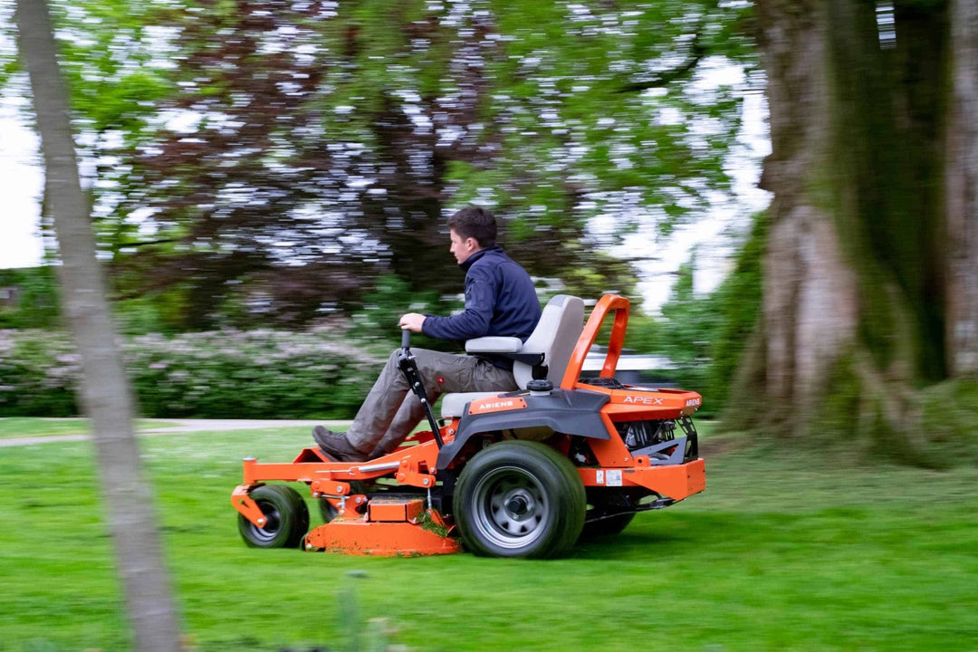 Ariens Apex 52R 132cm (52") Rear-Discharge Zero-Turn Mower - Zero Turn Ride-on Mowers - Country Mower Centre