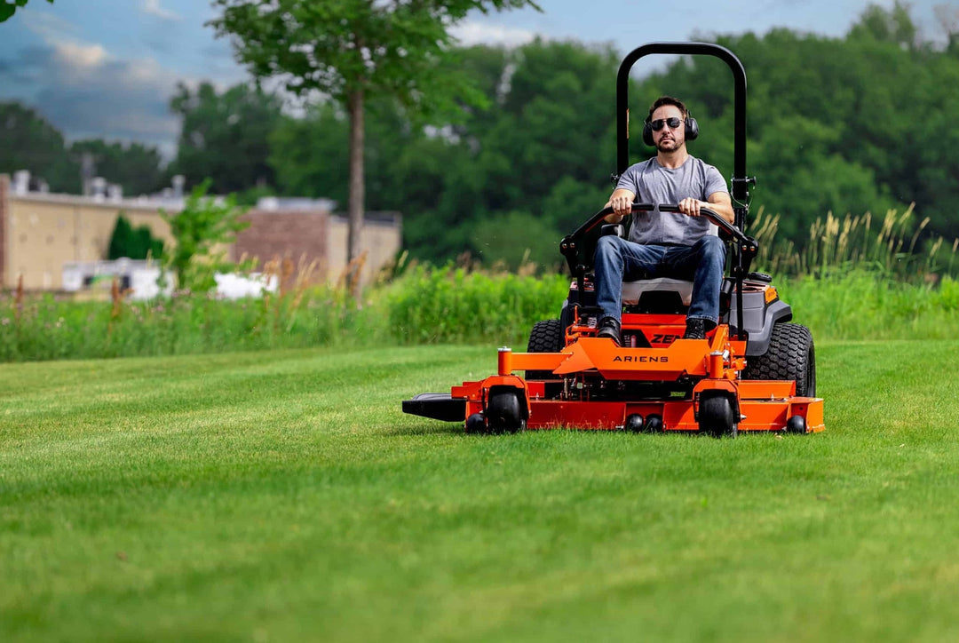 Ariens Zenith 52 132cm (52") Zero-Turn Mower - Zero Turn Ride-on Mowers - Country Mower Centre