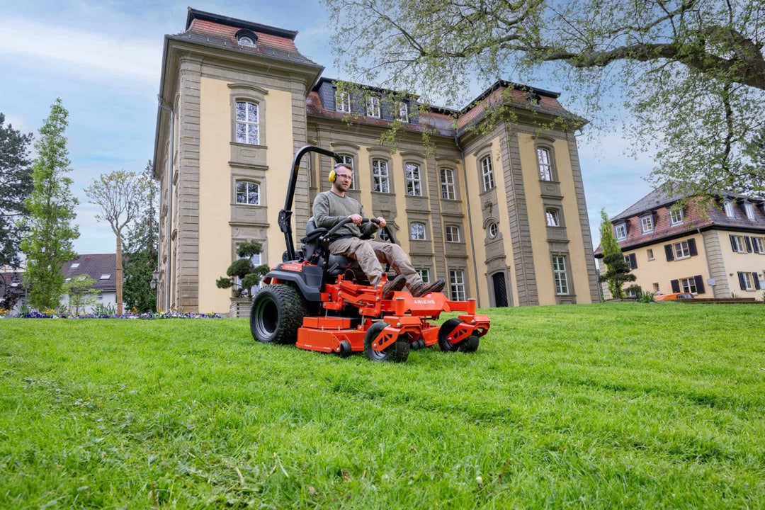 Ariens Zenith 60R 152cm (60") Rear-Discharge Zero-Turn Mower - Zero Turn Ride-on Mowers - Country Mower Centre