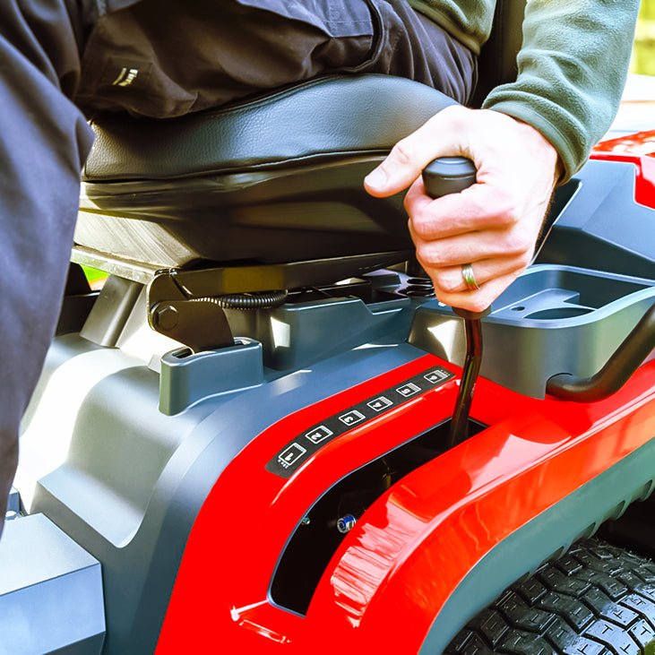 Cobra LTX92HR2L 36" V-Twin Premium Lawn Tractor - Garden Tractors - Country Mower Centre