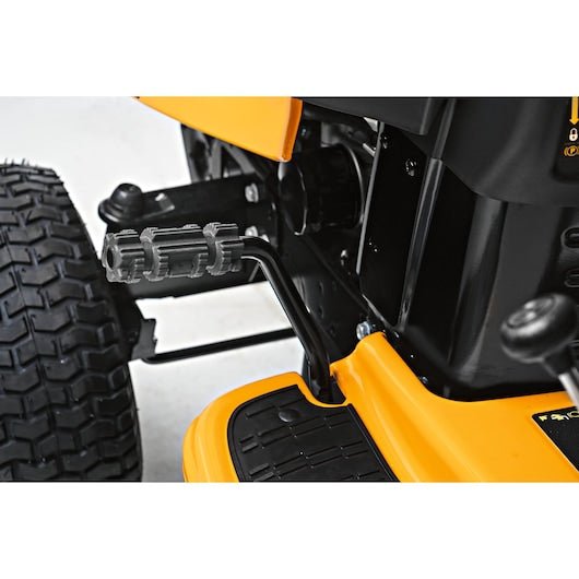 Cub Cadet LT2 NS92 92cm (36") Side discharge Lawn Tractor - Garden Tractors - Country Mower Centre