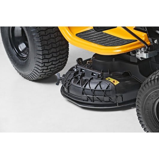Cub Cadet LT2 NS92 92cm (36") Side discharge Lawn Tractor - Garden Tractors - Country Mower Centre