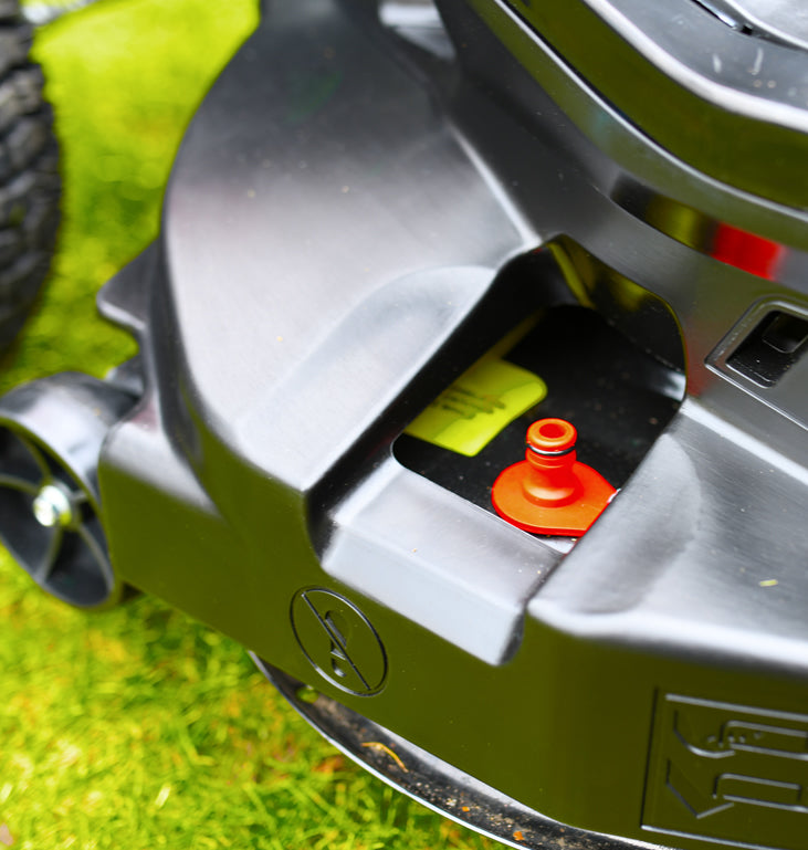 Cobra LT92HRL deck cleaning port