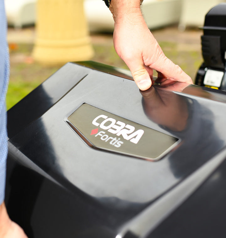 Cobra Fortis 25FTE grass box