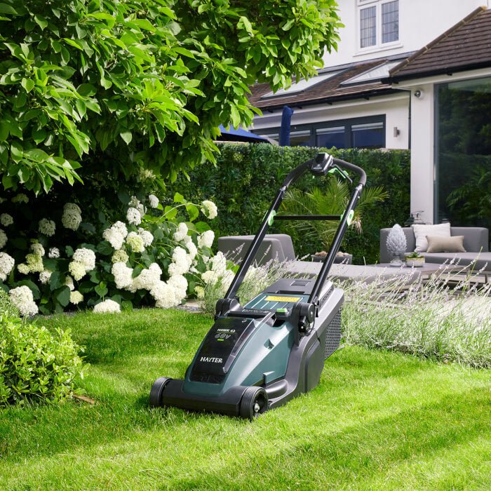 Hayter Hawk 43 AutoDrive 60V Battery Lawn Mower Kit - Lawn Mowers - Country Mower Centre