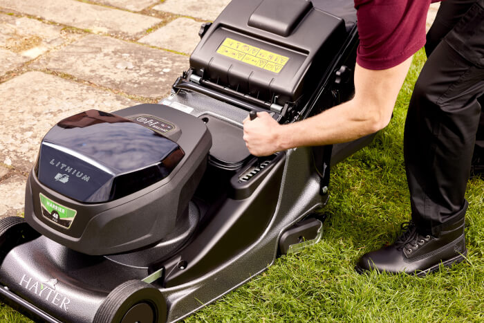 Hayter Harrier 48 Pro Cordless Rear Roller 60V Battery Mower - Lawn Mowers - Country Mower Centre