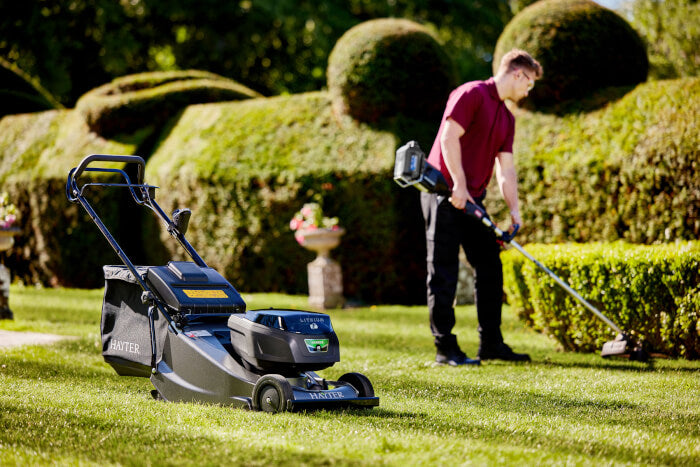 Hayter Harrier 48 Pro Cordless Rear Roller 60V Battery Mower - Lawn Mowers - Country Mower Centre