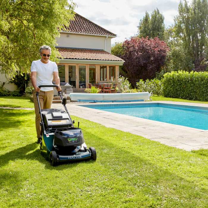 Hayter Harrier 56 Cordless Variable Speed Rear Roller 60V Battery Mower - Lawn Mowers - Country Mower Centre