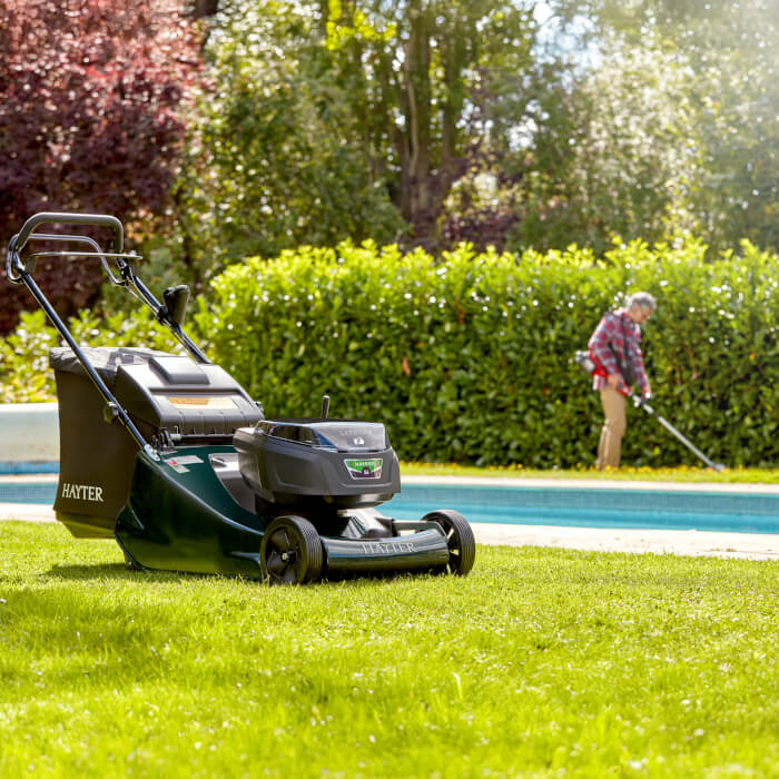 Hayter Harrier 56 Cordless Variable Speed Rear Roller 60V Battery Mower - Lawn Mowers - Country Mower Centre