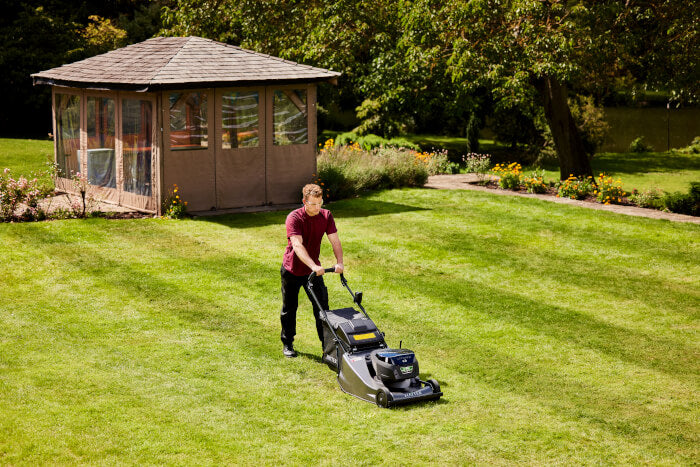 Hayter Harrier 56 Pro Cordless Rear Roller 60V Battery Mower - Lawn Mowers - Country Mower Centre