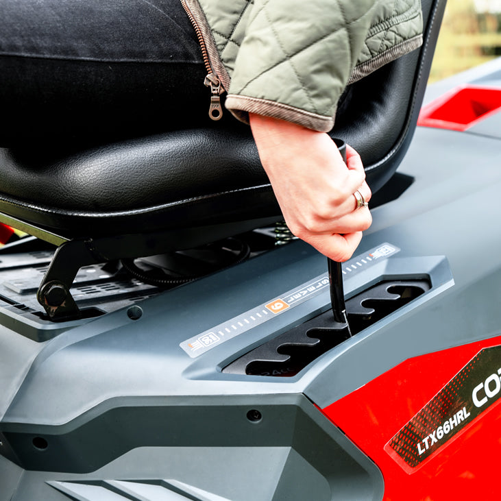 Cobra LTX66HRL cutting height adjustment