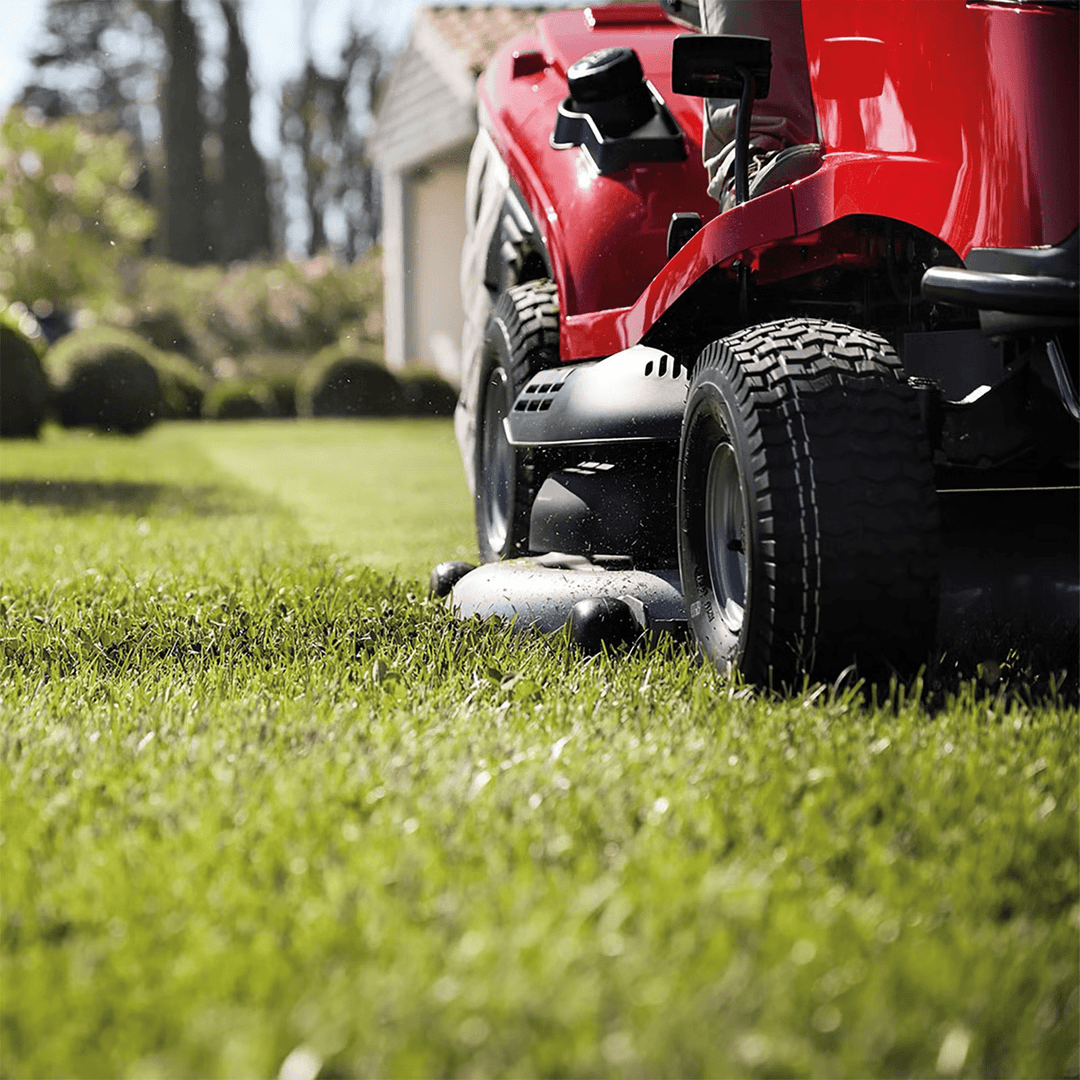 Honda HF 2625 HME 122cm (48") Premium Lawn Tractor with Versamow Mulching - Garden Tractors - Country Mower Centre