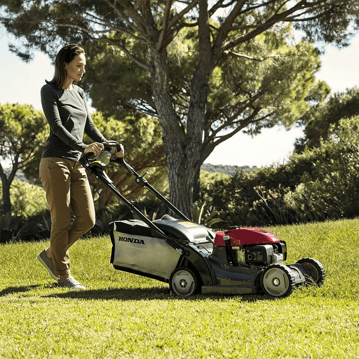Honda HRX 476 HY 48cm (19") 4 Wheel Hydrostatic Roto Stop Mower with Versamow Mulch System - Mulching - Country Mower Centre