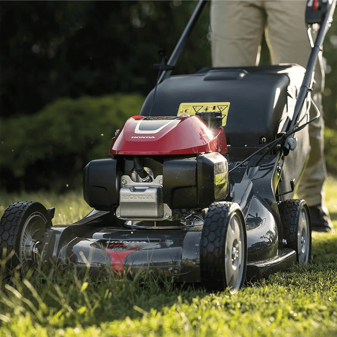 Honda HRX 537 HY 53cm (21") 4 Wheel Hydrostatic Roto Stop Mower with Versamow Mulch System - Mulching - Country Mower Centre
