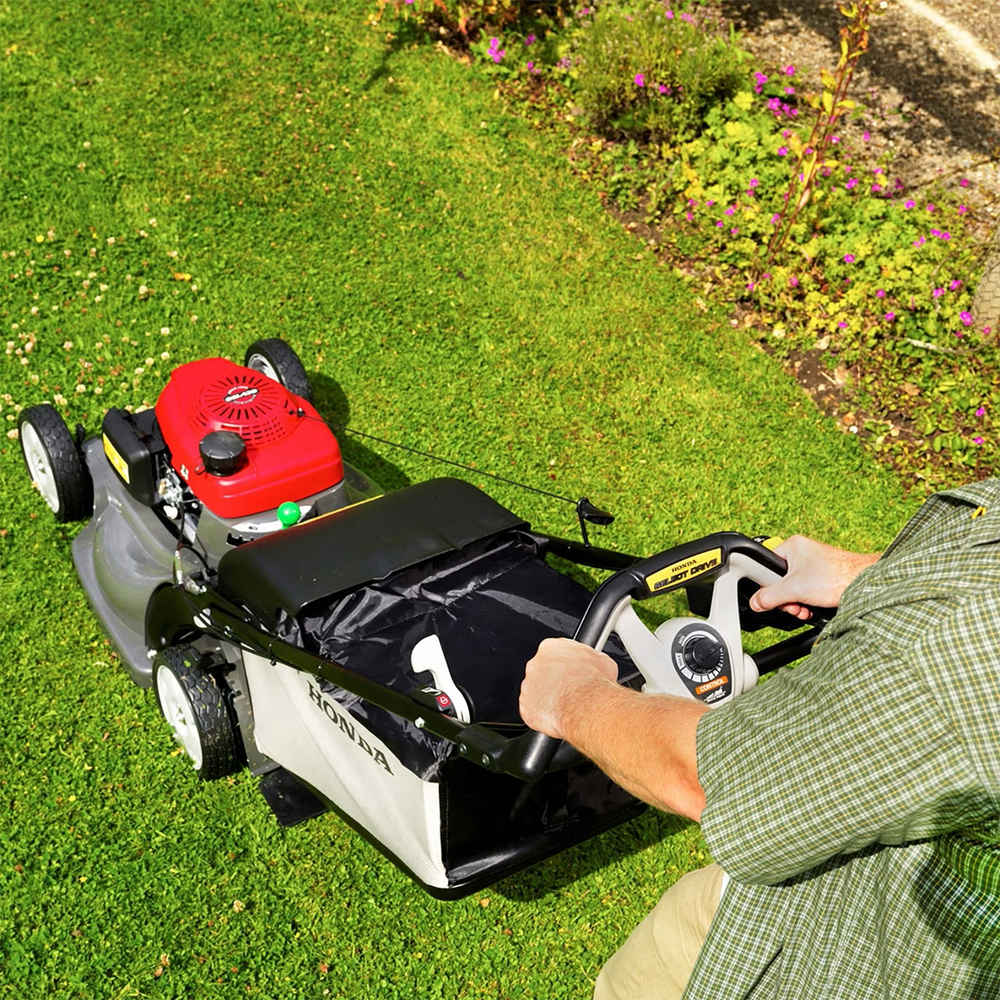 Honda HRX 537 VY 53cm (21") 4 Wheel Variable Speed Roto Stop Mower with Versamow Mulch System - Mulching - Country Mower Centre