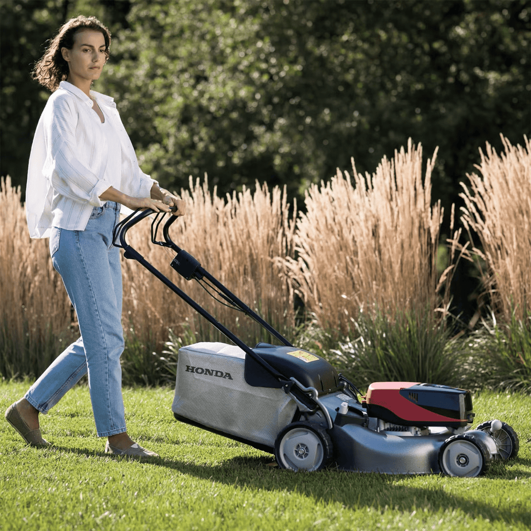 Honda Izy 416 XB 41cm (16") Steel Deck Cordless Push Mower Kit - Lawn Mowers - Country Mower Centre