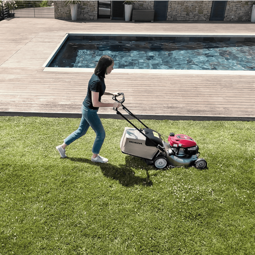 Honda Izy 46cm (18") Steel Deck Self Propelled Mower with Versamow - Lawn Mowers - Country Mower Centre