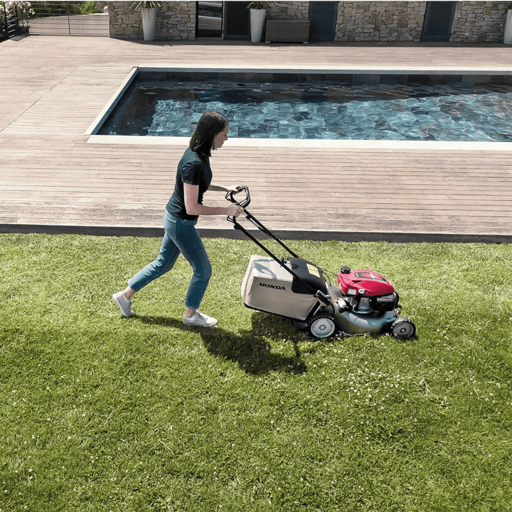 Honda Izy 46cm (18") Steel Deck Self Propelled Mower with Versamow - Lawn Mowers - Country Mower Centre