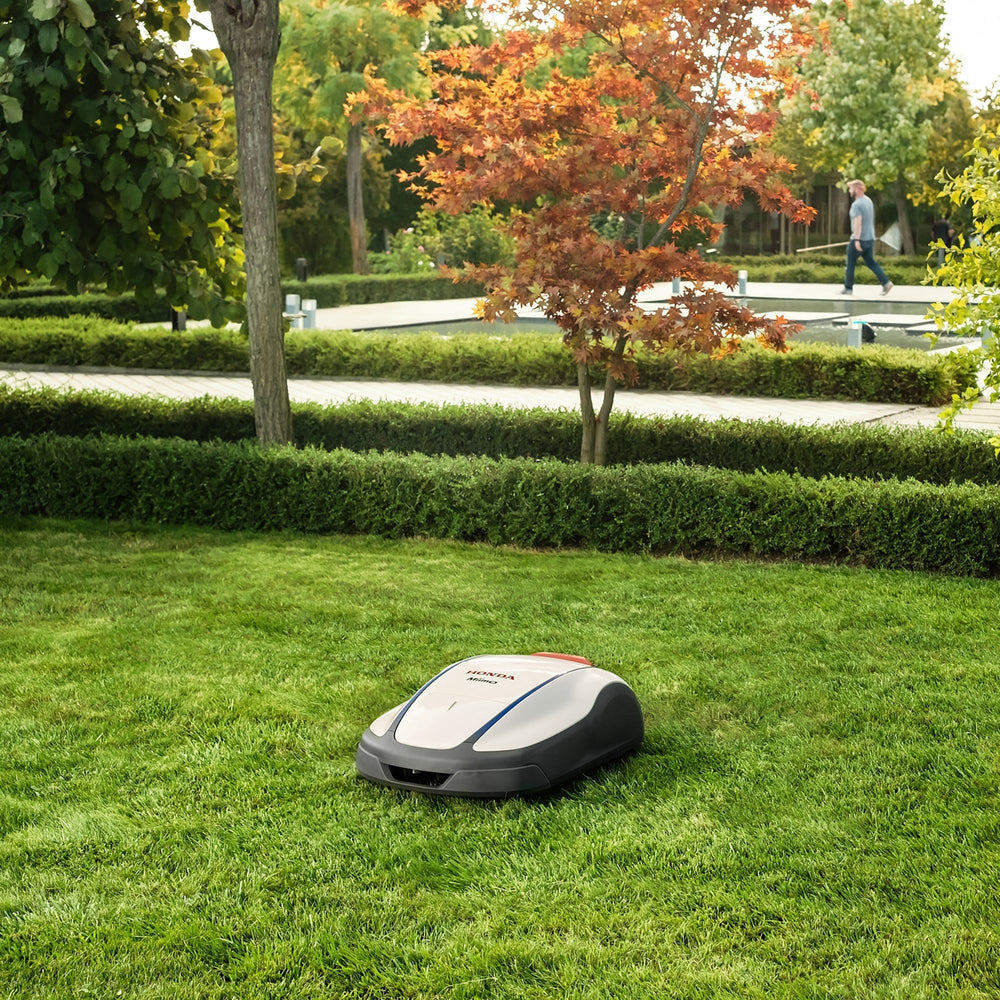 Honda Miimo 2500 Robotic Lawnmower Bundle – Installation Kit, Cordless Trimmer, 2Ah Battery & Fast Charger - Robotic Mowers - Country Mower Centre