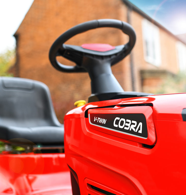 Cobra LT102HR2L lawn tractor in use