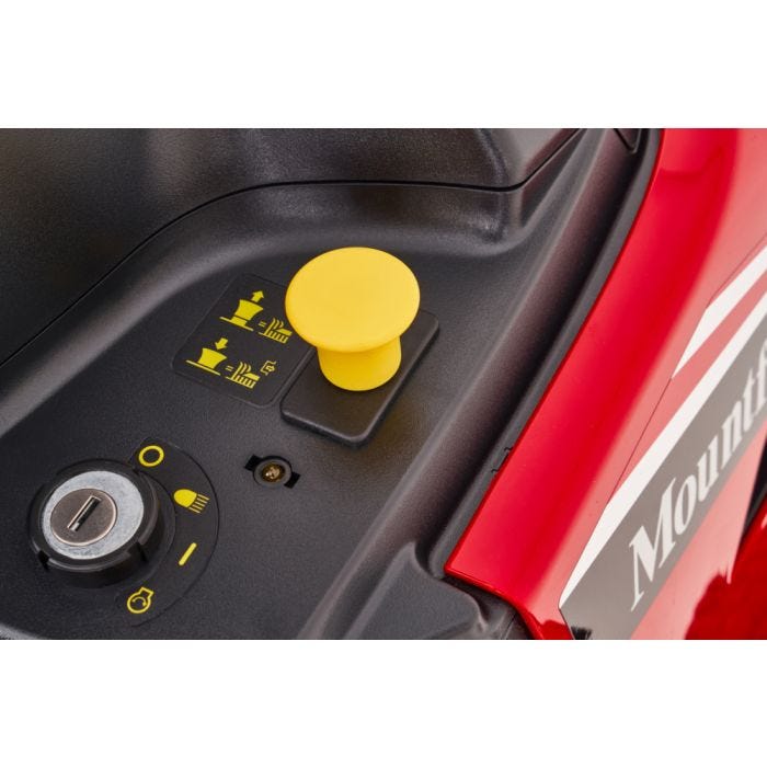 Mountfield 1530H 84cm (33") Hydrostatic Rear Collect Lawn Tractor - Garden Tractors - Country Mower Centre
