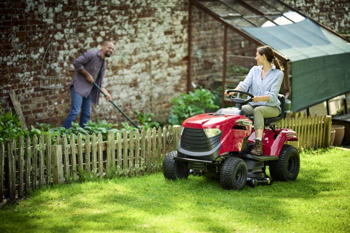 Mountfield 1538M SD 98cm (38") 5 Speed Side Discharge Lawn Tractor - Garden Tractors - Country Mower Centre
