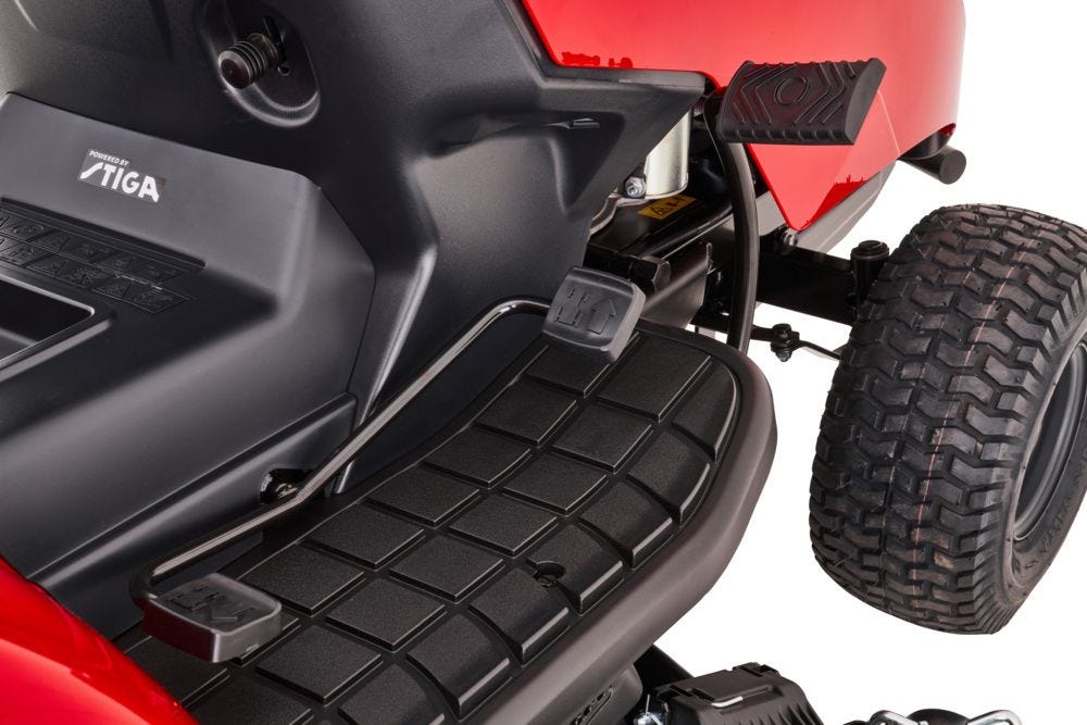 Mountfield 1543H SD 108cm (42") Hydrostatic Side Discharge Lawn Tractor - Garden Tractors - Country Mower Centre