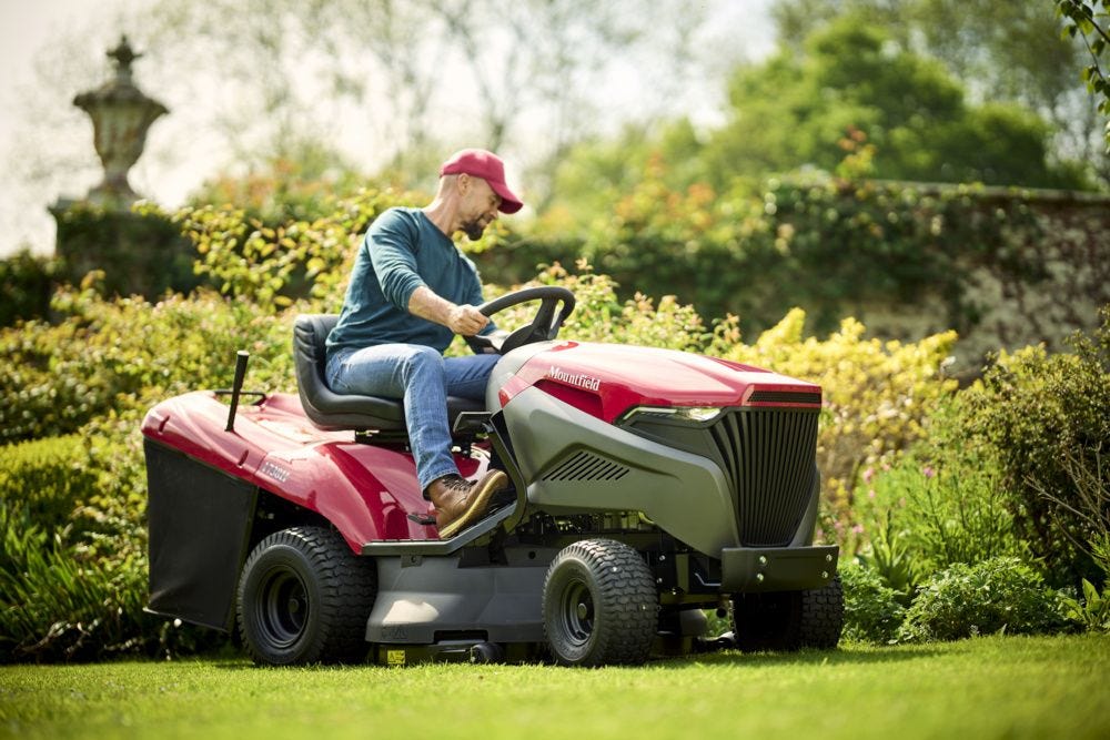 Mountfield 1738H 98cm (38") Hydrostatic Rear Collect Lawn Tractor - Garden Tractors - Country Mower Centre
