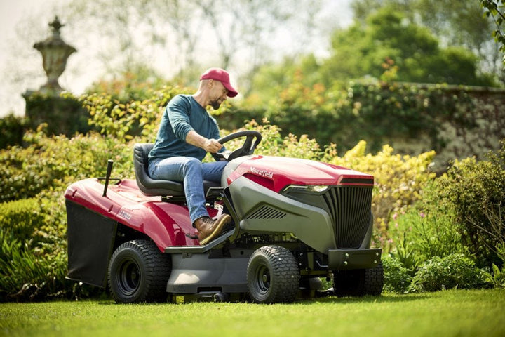 Mountfield 1738H 98cm (38") Hydrostatic Rear Collect Lawn Tractor - Garden Tractors - Country Mower Centre