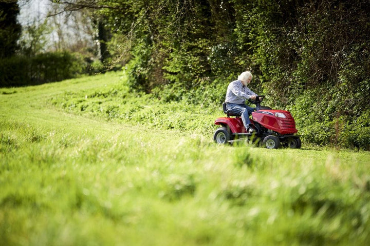 Mountfield MTF98M SD 98cm (38") 5 Speed Side Discharge Lawn Tractor - Garden Tractors - Country Mower Centre