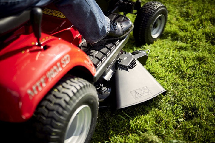 Mountfield MTF98M SD 98cm (38") 5 Speed Side Discharge Lawn Tractor - Garden Tractors - Country Mower Centre