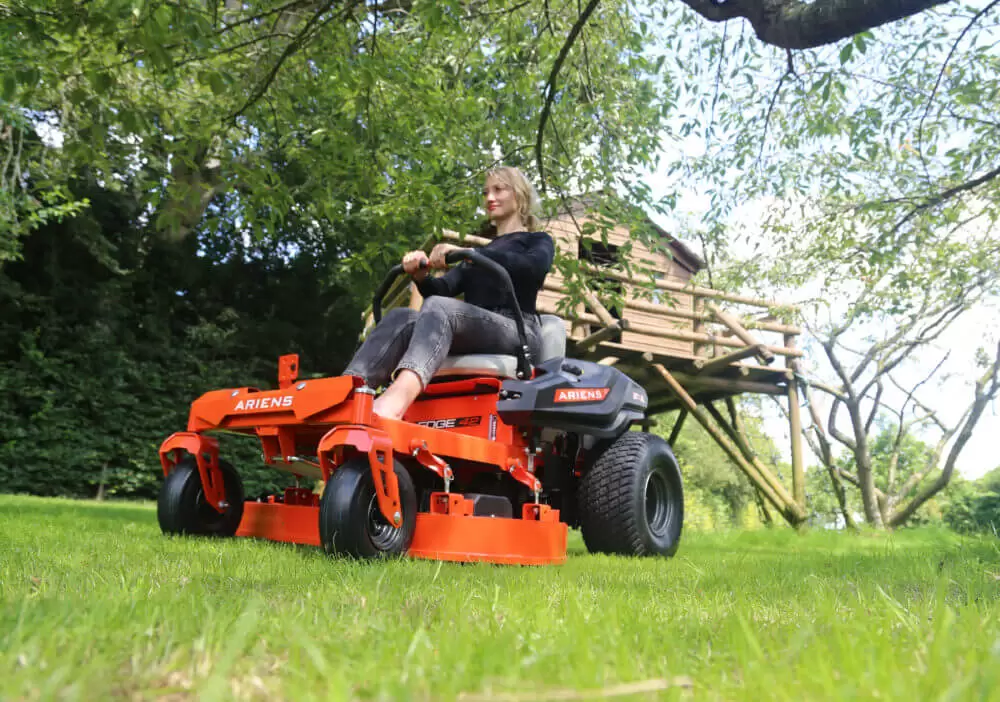 Ariens Edge 107cm (42") Zero Turn Lawn Tractor - Zero Turn Ride - on Mowers - Country Mower Centre