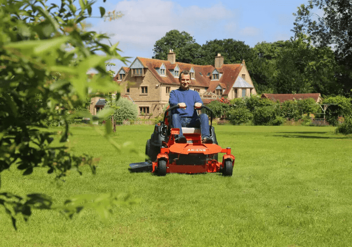 Ariens Ikon X 107cm (42") Zero turn Lawn Tractor - Zero Turn Ride - on Mowers - Country Mower Centre