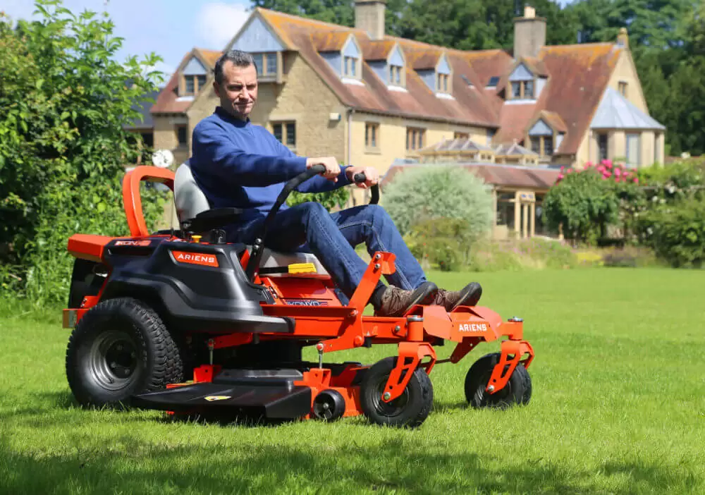 Ariens Ikon X 107cm (42") Zero turn Lawn Tractor - Zero Turn Ride - on Mowers - Country Mower Centre